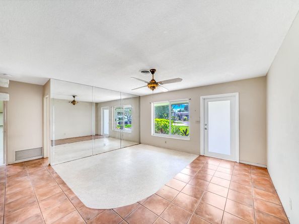 4401 NE 13th Ave, Oakland Park FL 33334
