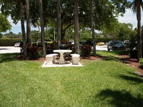 901 Seafarer Circle 306, Jupiter FL 33477