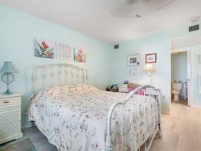 901 Seafarer Circle 306, Jupiter FL 33477