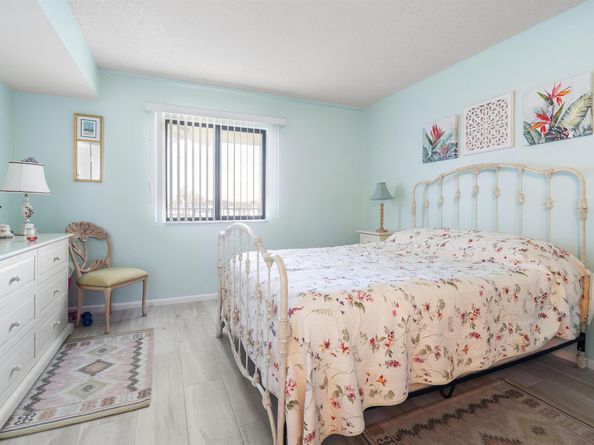 901 Seafarer Circle 306, Jupiter FL 33477