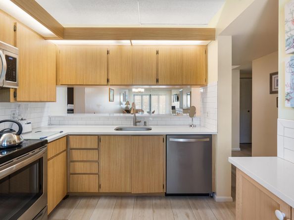 901 Seafarer Circle 306, Jupiter FL 33477