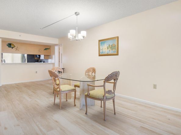 901 Seafarer Circle 306, Jupiter FL 33477