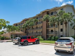 901 Seafarer Circle 306, Jupiter FL 33477
