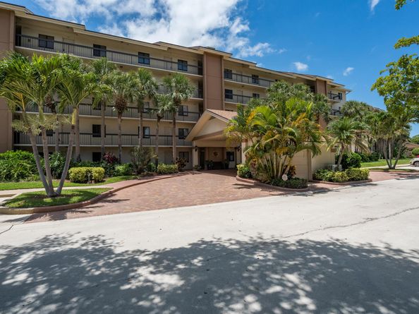 901 Seafarer Circle 306, Jupiter FL 33477