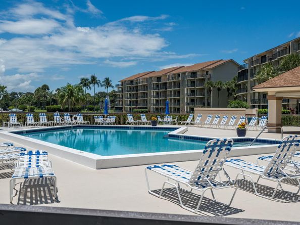 901 Seafarer Circle 306, Jupiter FL 33477