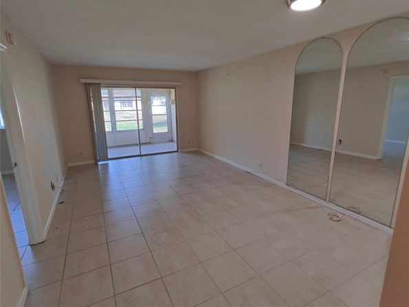 606 SW Natura Boulevard 107, Deerfield Beach FL 33441