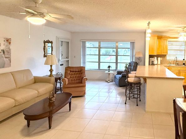 200 Pine Point Drive B, Boynton Beach FL 33435