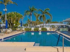 200 Pine Point Drive B, Boynton Beach FL 33435