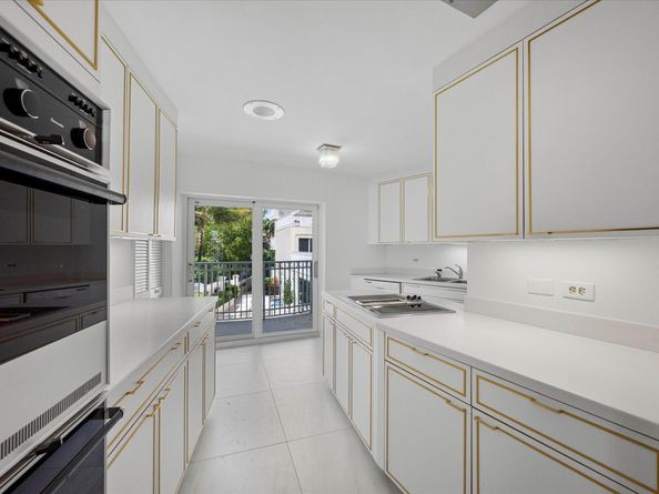 100 Royal Palm Way A2, Palm Beach FL 33480