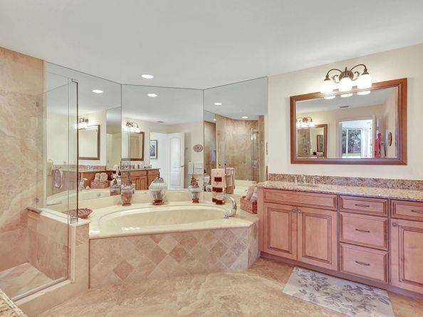 147 Legendary Circle, Palm Beach Gardens FL 33418