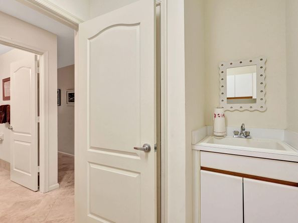 147 Legendary Circle, Palm Beach Gardens FL 33418