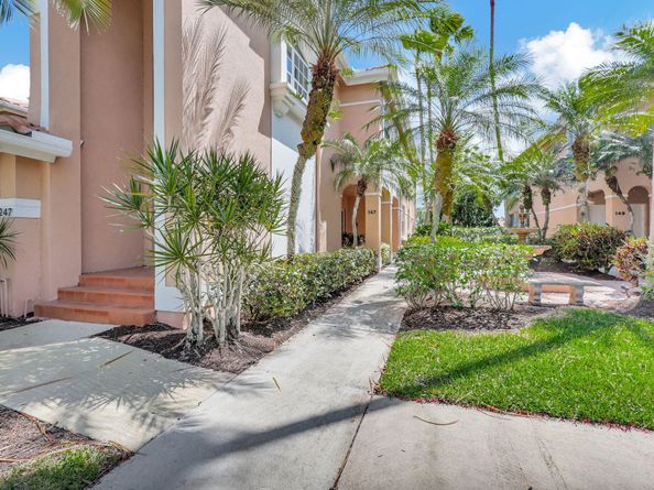147 Legendary Circle, Palm Beach Gardens FL 33418