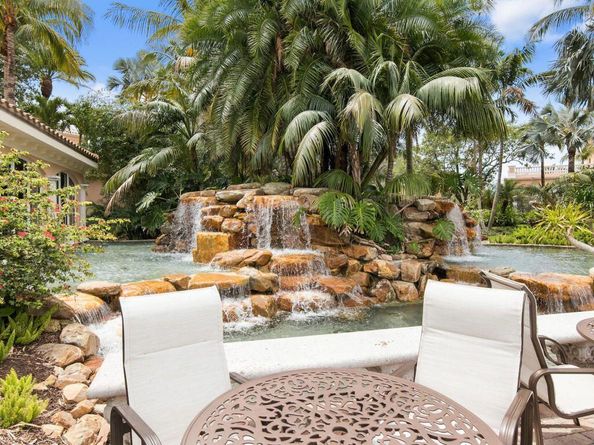 103 Via Quantera, Palm Beach Gardens FL 33418