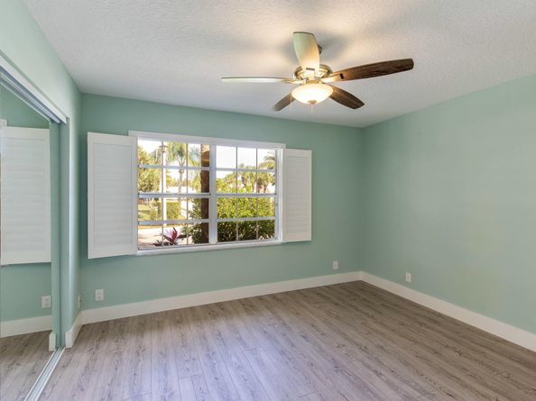 9005 Baybury Lane, West Palm Beach FL 33411