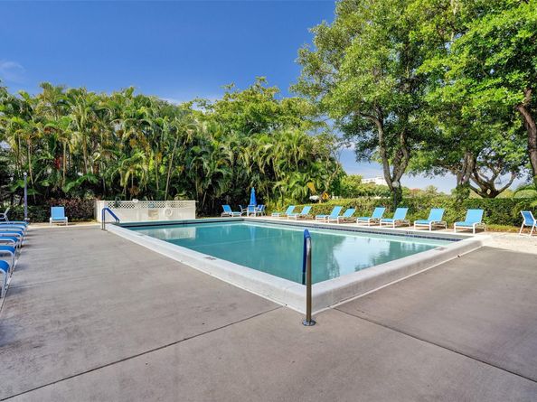 2900 N Course Dr 602, Pompano Beach FL 33069