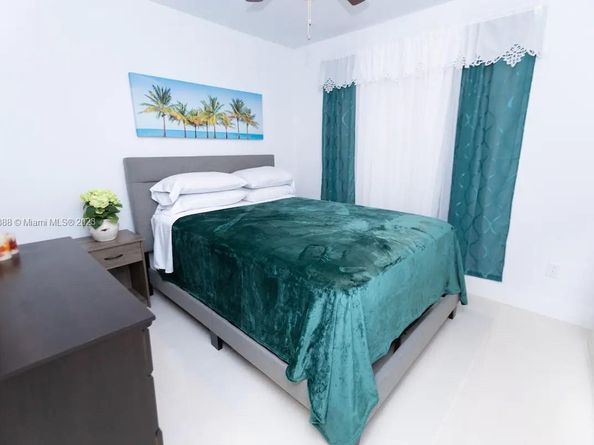 3240 SW 17th Street, Fort Lauderdale FL 33312