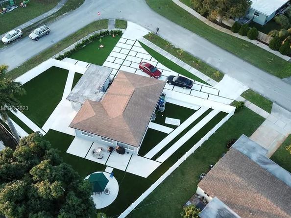 3240 SW 17th Street, Fort Lauderdale FL 33312