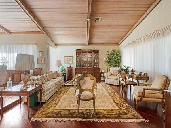 221 SW 87th Ter, Plantation FL 33324