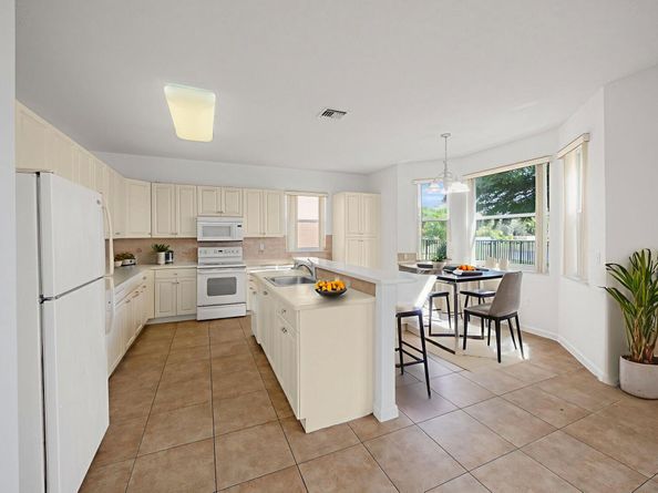 9822 Scribner Lane, Wellington FL 33414