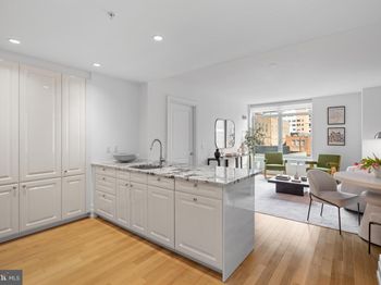 130 S 18TH Street