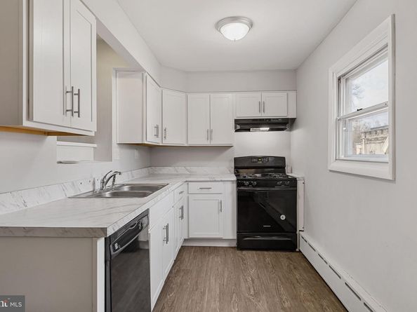 213 Dawson Street, Philadelphia PA 19128