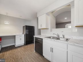 213 Dawson Street, Philadelphia PA 19128