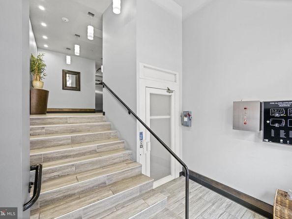 809 6TH Street NW 15, Washington DC 20001