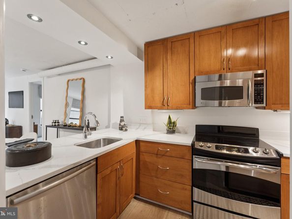809 6TH Street NW 15, Washington DC 20001