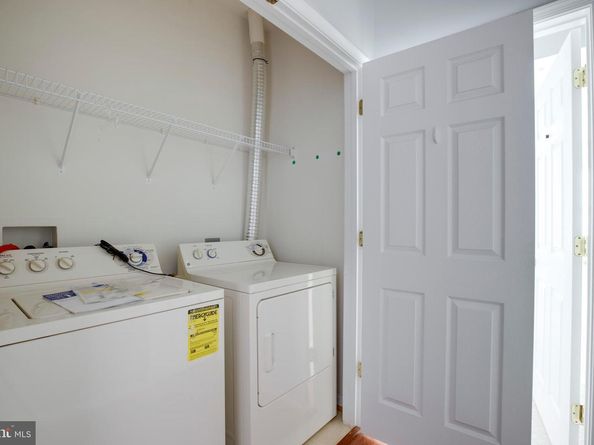 20804 Noble Terrace 208, Sterling VA 20165