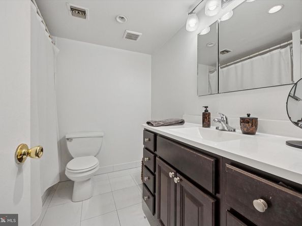109 Lombard Street A, Philadelphia PA 19147