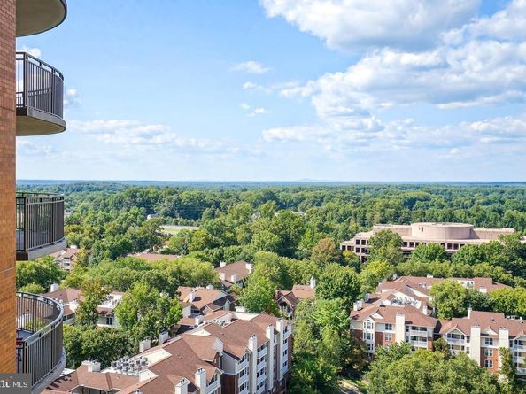 8220 Crestwood Heights Drive 1403, Mclean VA 22102