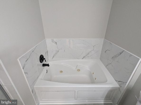 8183 Carnegie Hall Court 209, Vienna VA 22180
