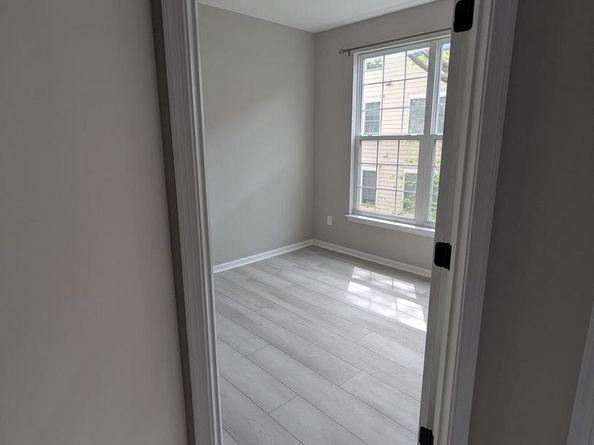 8183 Carnegie Hall Court 209, Vienna VA 22180