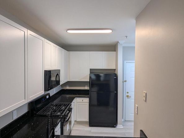 8183 Carnegie Hall Court 209, Vienna VA 22180