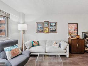 2101 Chestnut Street 819, Philadelphia PA 19103