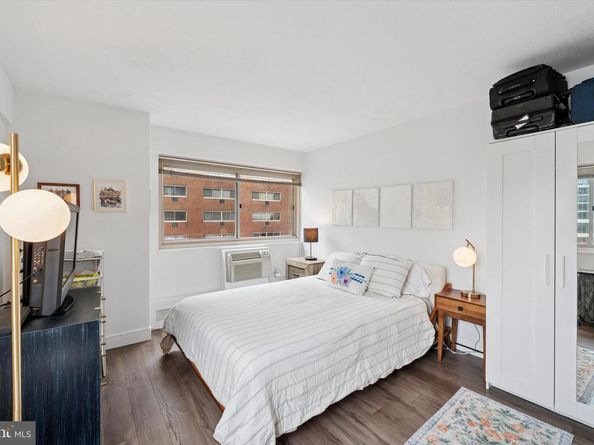 2101 Chestnut Street 819, Philadelphia PA 19103