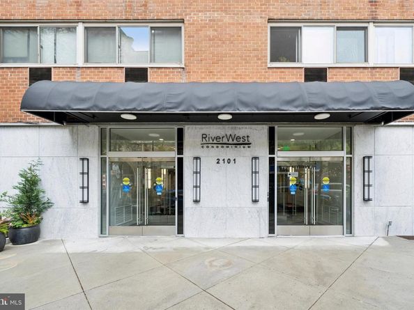 2101 Chestnut Street 819, Philadelphia PA 19103