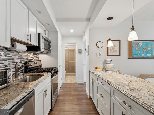 2101 Chestnut Street 819, Philadelphia PA 19103