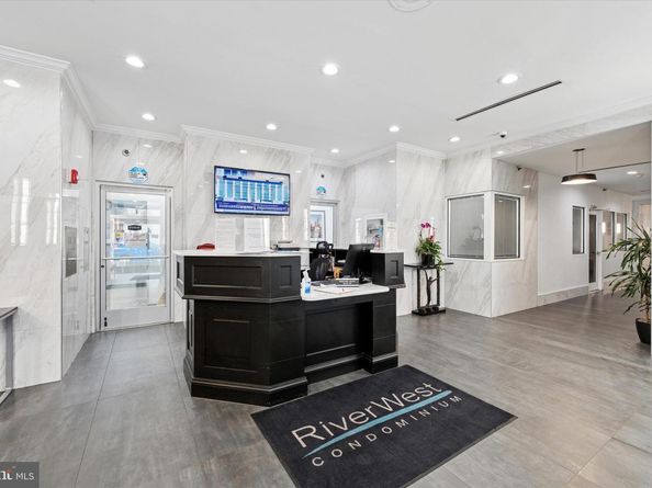 2101 Chestnut Street 819, Philadelphia PA 19103
