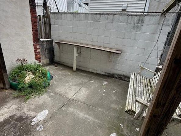 1833 S 5TH Street, Philadelphia PA 19148
