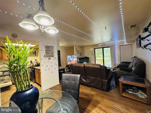 7525 Calvert Street, Philadelphia PA 19152