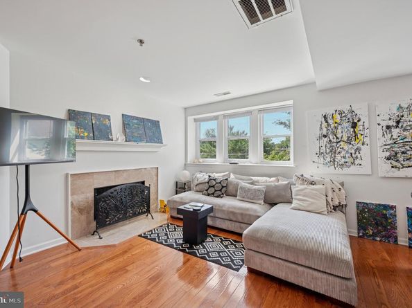 237 W Montgomery Ave 1Q, Haverford PA 19041