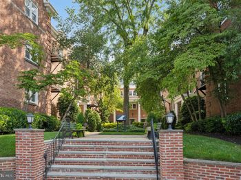 237 W Montgomery Ave