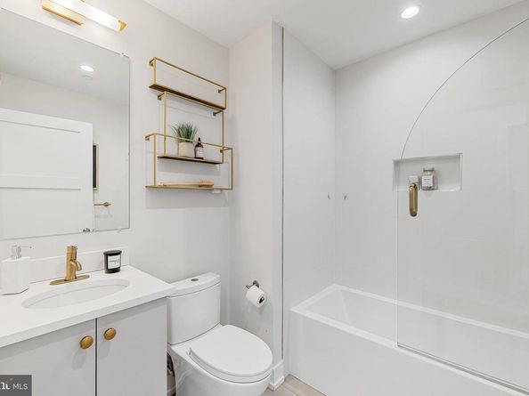 262 S 16TH Street 7, Philadelphia PA 19102