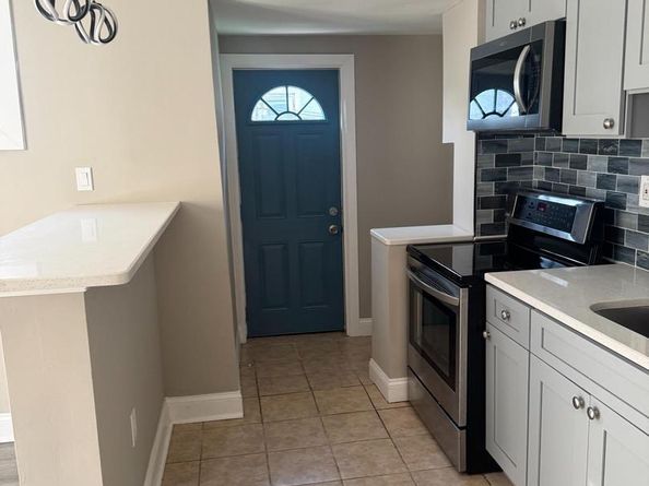 1945 W Airdrie Street, Philadelphia PA 19140