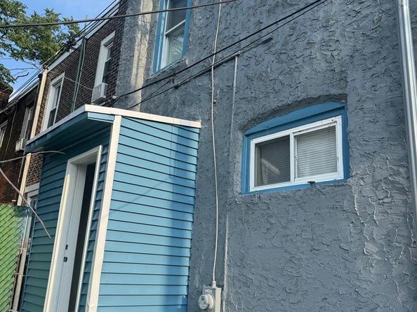 1945 W Airdrie Street, Philadelphia PA 19140
