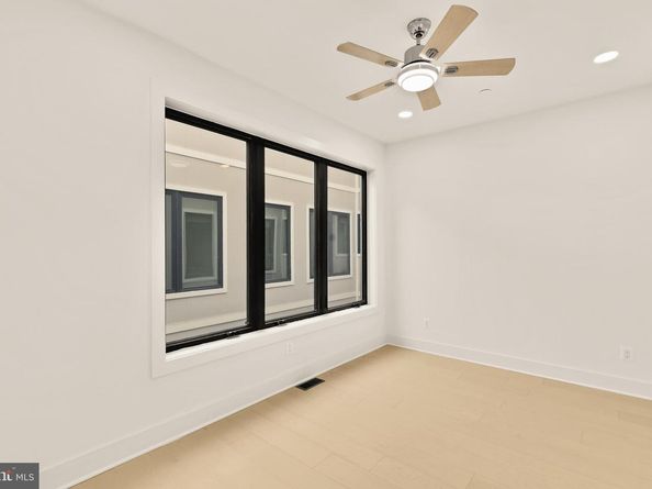 507 L Street NE 3B, Washington DC 20002
