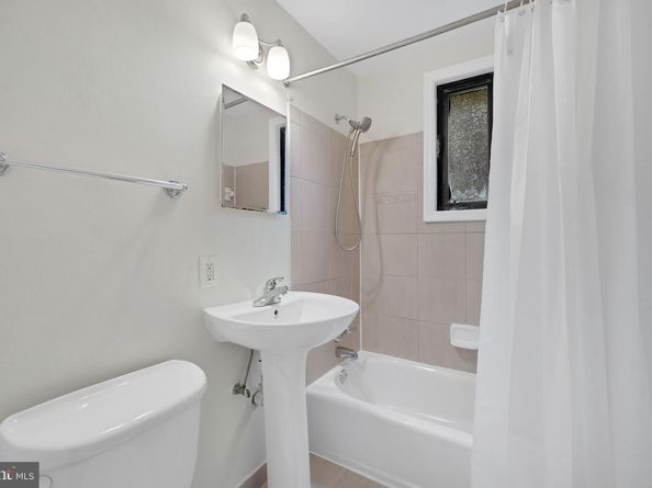 2725 39TH Street NW 307, Washington DC 20007