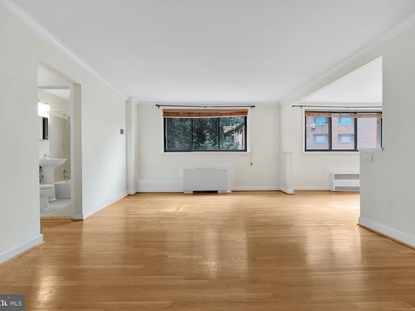 2725 39TH Street NW 307, Washington DC 20007
