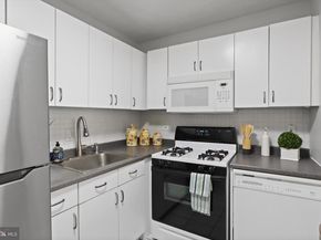 1260 21st Street NW 108, Washington DC 20036